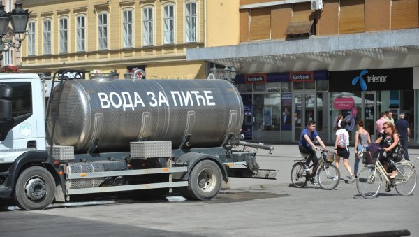 У НОВОМ САДУ ПОВЕЋАНА ПОТРОШЊА ВОДЕ ЗА ПИЋЕ: Упућен апел грађанима да тај ресурс троше наменски