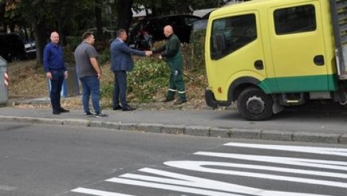 DA ŠKOLARCI BUDU BEZBEDNI: Opština Zvezdara sređuje saobraćajnu signalizaciju