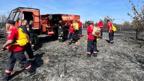 VELIKI POŽAR NA STAROJ PLANINI: Ugrožena dva sela, sve kapaciteti angažovani u odbrani