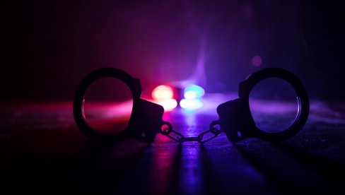 УХАПШЕН СИН (27) НЕНА КАЛУЂЕРОВИЋА: Напао мушкарца и задао му више удараца песницом у пределу главе и тела