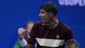 ŠANSA ZA POPIRINA: Zverev ne igra svoj najbolji tenis