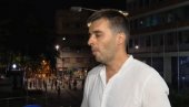 САВО МАНОЈЛОВИЋ ПОЗИВА НА КРВОПРОЛИЋЕ: Иде се ка канцеларији СНС-а!