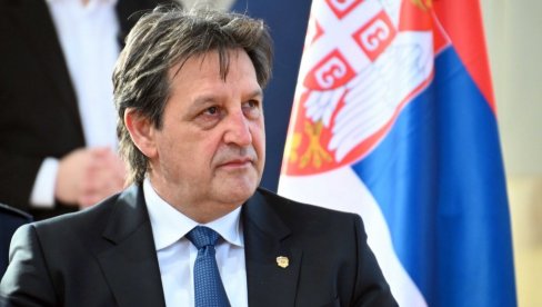 MINISTAR GAŠIĆ: Ponoš da odgovori zašto je uništavao Vojsku Srbije