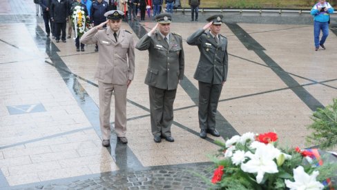 СОЛУНСКИМ РАТНИЦИМА У ЧАСТ: У Краљеву обележен Дан српског јединства, слободе и националне заставе (ФОТО)