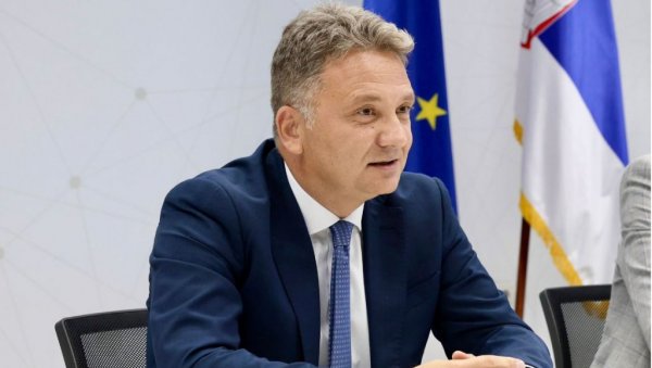 ЈОВАНОВИЋ: Издато 4.100 еБоловања, електронски систем доноси транспарентност и спречава злоупотребе ЈОВАНОВИЋ: Издато 4.100 еБоловања, електронски систем доноси транспарентност и спречава злоупотребе