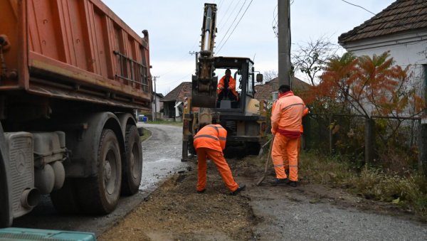 ЗАТВОРЕН ПУТ СВИЛАЈНАЦ – МЕДВЕЂА: Поставља се завршни слој асфалта