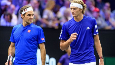 PREVIŠE JE PASIVAN, TITULA NEĆE DOĆI SAMA: Federer uputio oštre reči Zverevu