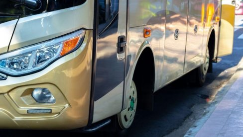 PREŠAO 140 KM: Mladić ukrao autobus da bi odvezao svog druga do škole