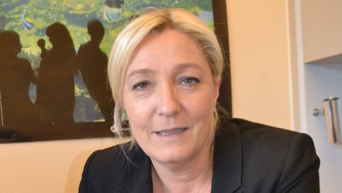 СТАРА ГАРДА ЗА РУСИЈУ, ОМЛАДИНЦИ ЗА УКРАЈИНУ: Подела у странци Марин Ле Пен