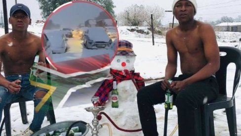 DVA METRA SNEGA PALO U JUŽNOJ AFRICI: Putevi blokirani, neverovatni snimci sa crnog kontinenta (FOTO/VIDEO) DVA METRA SNEGA PALO U JUŽNOJ AFRICI: Putevi blokirani, neverovatni snimci sa crnog kontinenta (FOTO/VIDEO)