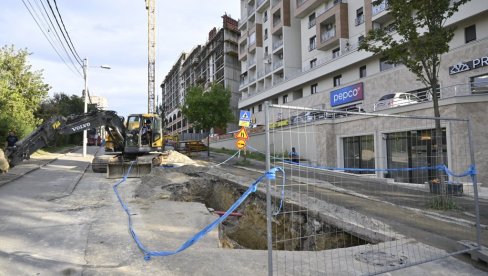 OTVARA SE TRAKA U DRAGOSLAVA SREJOVIĆA: Zbog velikih gužvi na Bogosloviji, majstori menjaju način rada