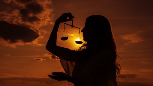 ZAUSTAVITE SE NA VREME Astro savet za sredu, 27. avgust: Ovi znaci su danas skloni preterivanju u trošenju novca, jelu i piću ZAUSTAVITE SE NA VREME Astro savet za sredu, 27. avgust: Ovi znaci su danas skloni preterivanju u trošenju novca, jelu i piću