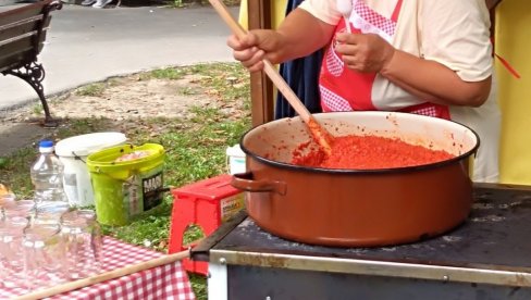 IZAĐI MI NA TEGLU: Najbolji ajvar skuvala ekipa vaspitača