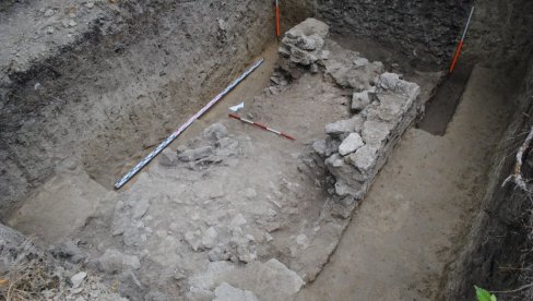 ВЕЛИКО АРХЕОЛОШКО ОТКРИЋЕ У КИНИ: Пронађено више од 30 гробница старих око 3.000 година и драгоцени предмети