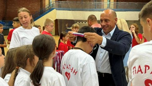 MEDALJE ZA SJAJNE DEČJE EKIPE: Nagrade za najbolje na „Sportskom letu“ u Paraćinu (FOTO)