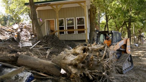 NOVA PRETNJA SE NADVILA NAD SAD: Građani u panici, stručnjaci izdali važna upozorenja (VIDEO)