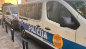 МАЛОЛЕТНИЦИ КРВНИЧКИ ПРЕТУКЛИ ВРШЊАКА: Сломили му шаке, има више хематома по лицу и телу - ужас у Подгорици