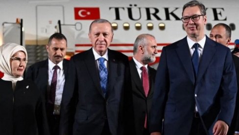 ERDOGAN ZAVRŠIO POSETU SRBIJI: Na aerodromu ga ispratio predsednik Vučić