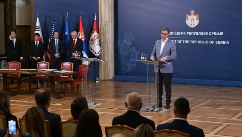 POTPISAN UGOVOR O SOLARNIM ELEKTRANAMA: Vučić - Ovo je struja koja pripada ovoj zemlji, uštedećemo 120 miliona evra godišnje! (VIDEO)