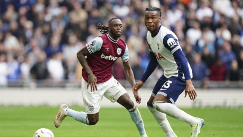 ДРАМА У СВЕТУ СПОРТА! Познатом фудбалеру бивши менаџер претио пиштољем на улици