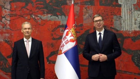 HOLANDIJA MOŽE DA NAM PONUDI DRAGOCENA ISKUSTVA Vučić primio akreditivna pisma novog ambasadora Kraljevine Holandije (FOTO)