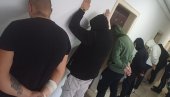 POLICIJA OBJAVILA SLIKE HAPŠENJA HULIGANA IZ NOVOG PAZARA: Pogledajte šta su sve pronašli kod njih (FOTO)