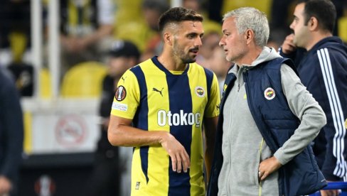 DUŠAN TADIĆ MAĐIONIČAR: Srbin golom i asistencijom ostavio Fener u šampionskoj trci (VIDEO)