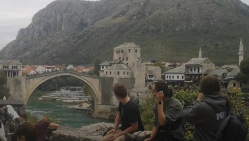 ZASTRAŠUJUĆI SNIMAK: Ovo je zid s kojeg je pao turista iz Srbije i poginuo (VIDEO)