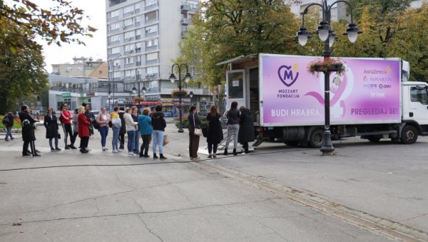 МЕСЕЦ БОРБЕ ПРОТИВ РАКА ДОЈКЕ – Караван „Буди храбра, прегледај се“ стигао у Зајечар