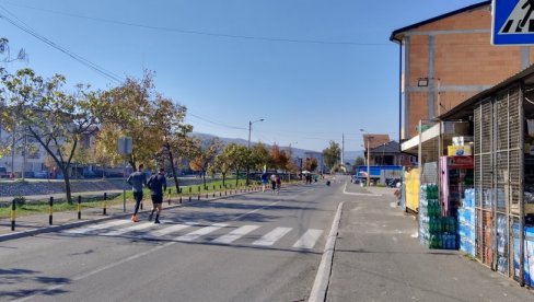 СВЕЧАНО И РАДНО: Четврти Пазарски полумаратон