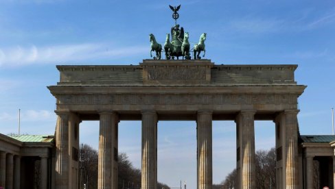 POSLE ČETIRI DANA PONOVO USPOSTAVLJENO SNABDEVANJE STRUJOM U BERLINU: Desetine hiljada domaćinstava bilo bez struje