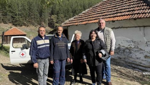 ŠPORET I TV ZA ŠEROVIĆE: Humanitarna akcija aktivista Crvenog krsta u Vrnjačkoj Banji (FOTO)