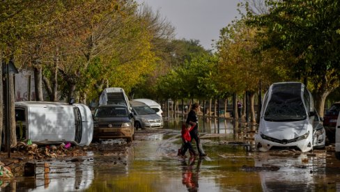 ZATVORENE ŠKOLE, EVAKUISANO NA HILJADE LJUDI: Izdato upozorenje u Španiji na ekstremnu opasnost