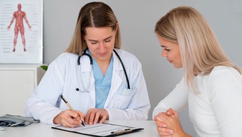 ЛЕКАРИ РАЗОТКРИВАЈУ: Заблуде о менопаузи у које многи верују