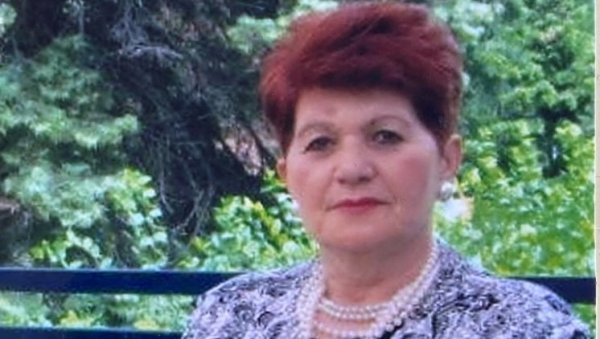 МИЛЕВА ЈЕ РАЗГОВАРАЛА СА ЋЕРКОМ, А ОНДА СТАЛА ПОД НАДСТРЕШНИЦУ: Она је настрадала у трагедији у Новом Саду