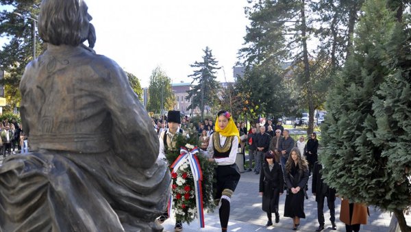 СРПСКОМ ХОМЕРУ У ЧАСТ: Отворена 31. манифестација Вишњићеви дани у Бијељини