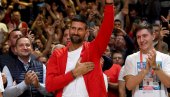 NOVAK ĐOKOVIĆ ODUŠEVIO DELIJE: Zbog jednog poteza nastao je delirijum tokom Zvezda - Alba (VIDEO)