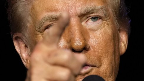 DA LI JE OVO MOGUĆE?! Tramp poslao udarnu poruku: Bože blagoslovi Ameriku