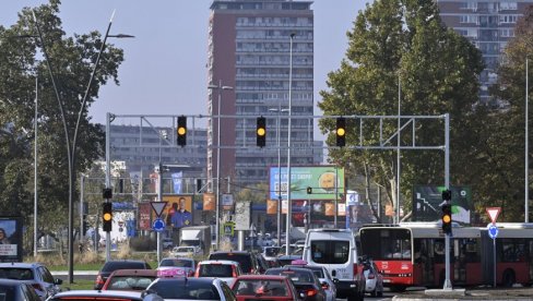 СРБЕ ЧЕКАЈУ БРУТАЛНЕ КАЗНЕ У САОБРАЋАЈУ: Ево када ступају на снагу