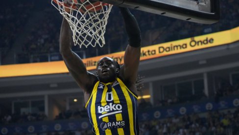 ŽELELA GA ZVEZDA, A SADA... Amerikanac završio iza rešetaka