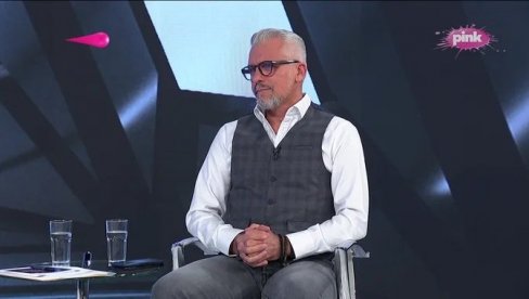 ПИЦУЛА ЈЕ КАО ИЗ ЦРТАНОГ ФИЛМА ЦИПЕЛИЋИ Боројевић: Једино чему они служе јесте да стоје на полицама и да сакупљају прашину (ВИДЕО)