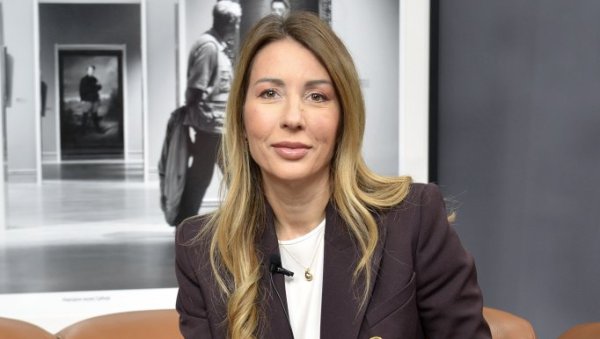ПОРОДИЛА СЕ ДУБРАВКА ЂЕДОВИЋ ХАНДАНОВИЋ: Министарка на свет донела девојчицу ПОРОДИЛА СЕ ДУБРАВКА ЂЕДОВИЋ ХАНДАНОВИЋ: Министарка на свет донела девојчицу