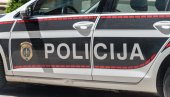 ДОШАО СА ПИШТОЉЕМ НА НАСТАВУ: Тинејџер под полицијским надзором у БиХ ДОШАО СА ПИШТОЉЕМ НА НАСТАВУ: Тинејџер под полицијским надзором у БиХ
