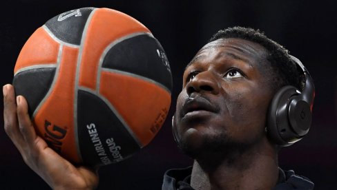 DA SE VRATIMO KOŠARCI KOJU OBIČNO IGRAMO... Isak Bonga pred meč Olimpijakos - Partizan