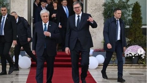 ВУЧИЋ У ДВОДНЕВНОЈ ПОСЕТИ КАЗАХСТАНУ: Председнику ће бити уручен Орден златног орла