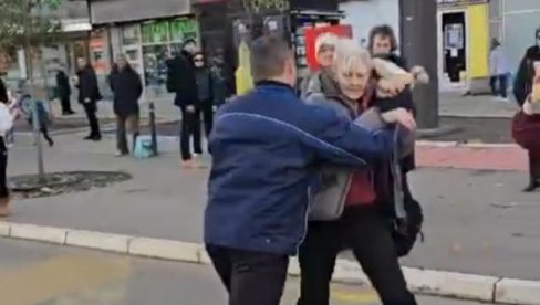 ŠUTIRAJU ŽENE I UNOSE IM SE U LICE Protest u Novom Sadu pokazao sav besmisao i bezidejnost opozicije oličenu u nasilju (VIDEO)