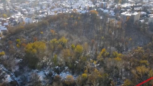 ANTISRPSKA OPOZICIJA KOJA SE RASPADA I NATO MEDIJI PONOVO LAŽU NAROD: Bajdina padina u Mirijevu ostaje javna zelena površina (VIDEO)