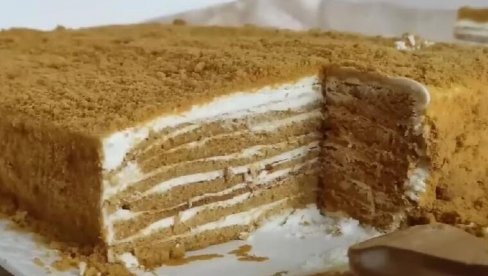 MEDENA TORTA: Ukoliko niste isprobali recept, sada je pravi čas (VIDEO)