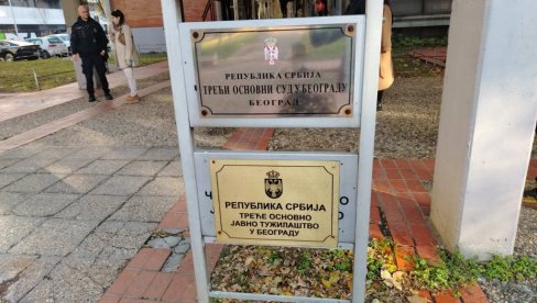 VIŠESTRUKI POVRATNIK PONOVO UHVAĆEN U KRAĐI: Na saslušanju okrivljeni delimično priznao delo, tražen pritvor