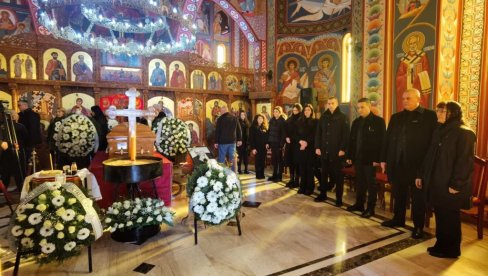 POČELO OPELO: Danas je sahrana Dragana Markovića Palme (FOTO/VIDEO)